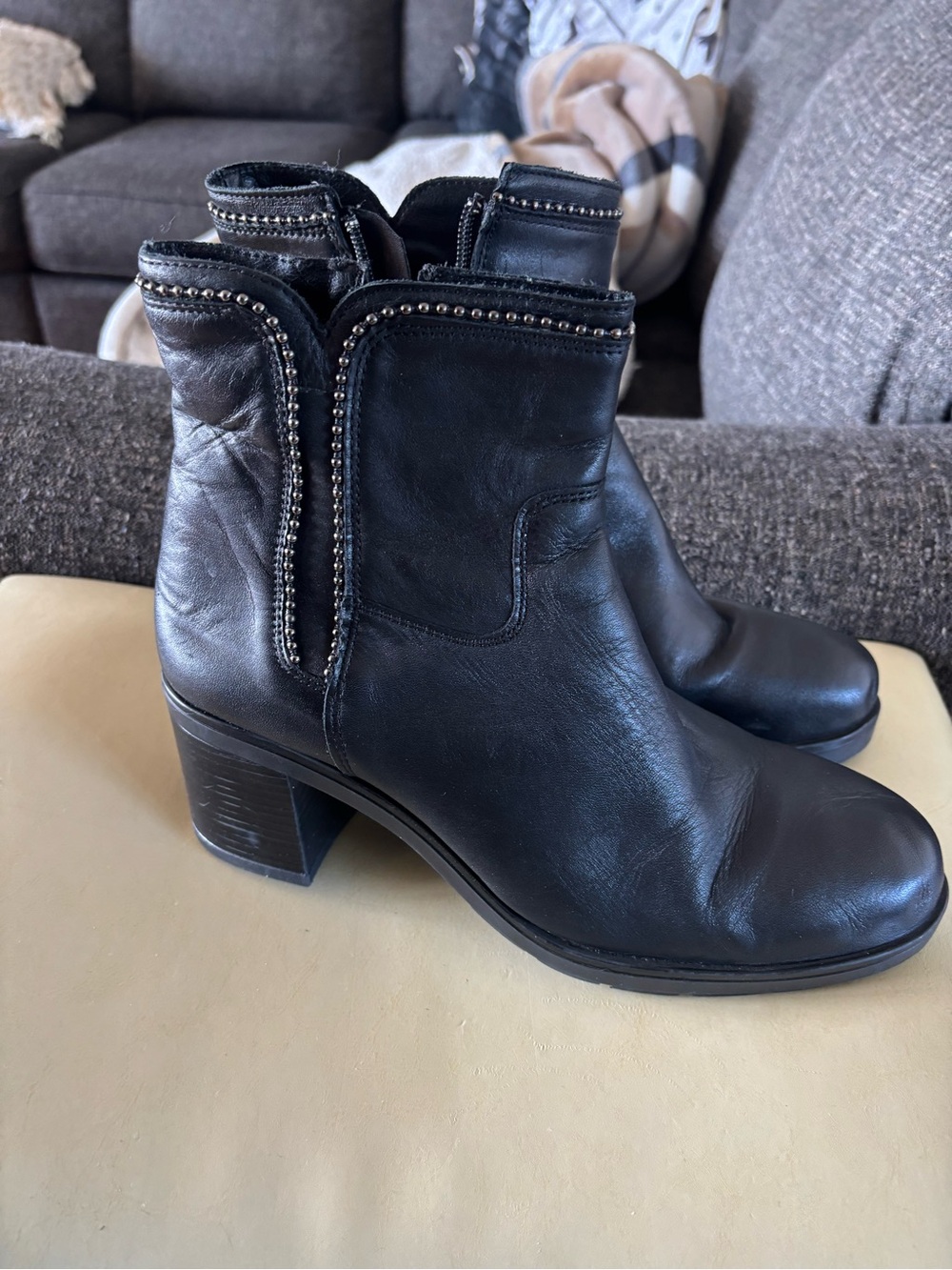 Black Leather Ankle Boots with Stud Trim Izoili size 9.5